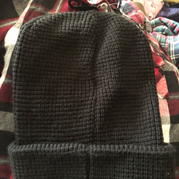 HOLLISTER STOCKING CAP NWT - Picture 2 of 2